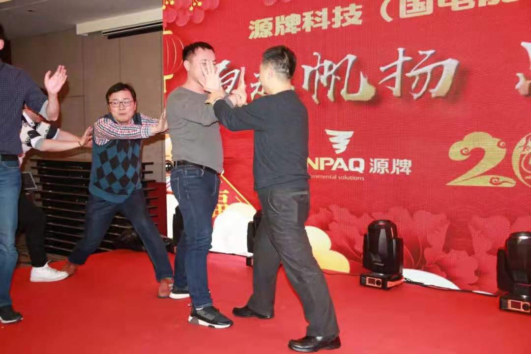 08df8ff2dca58ec34ce17e88c52aee9.jpg